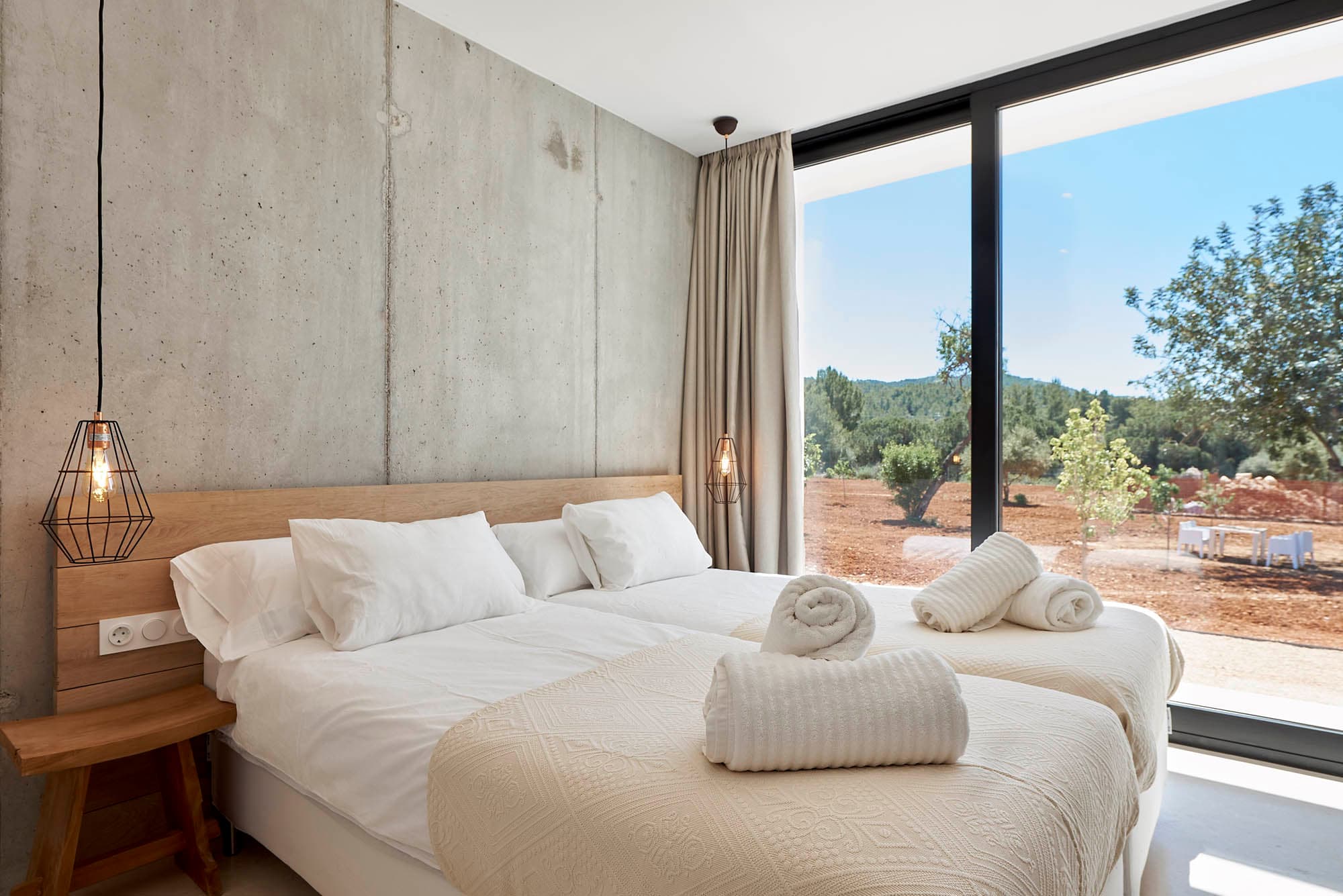 Deluxe Twin (En-Suite)